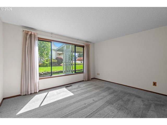 2204 Ne 158TH Ave, Portland, OR 97230
