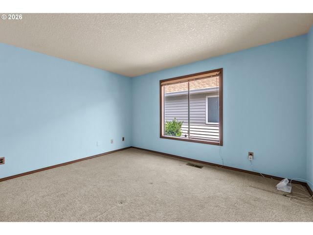 2204 Ne 158TH Ave, Portland, OR 97230