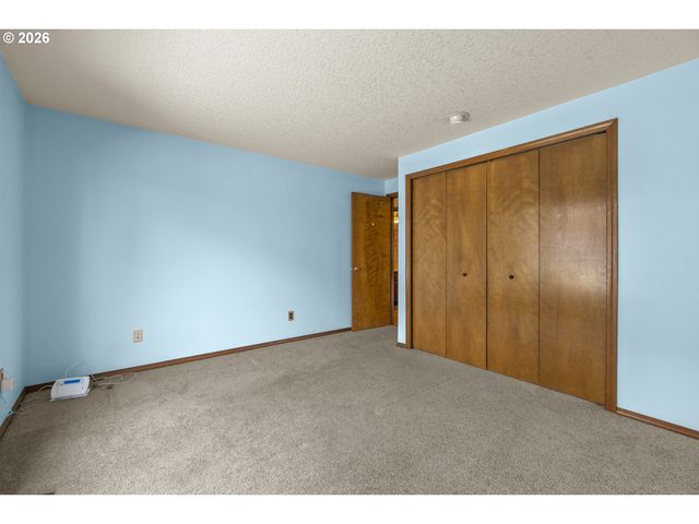2204 Ne 158TH Ave, Portland, OR 97230