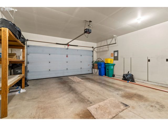 2204 Ne 158TH Ave, Portland, OR 97230
