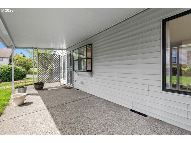 2204 Ne 158TH Ave, Portland, OR 97230