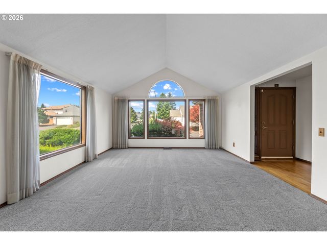 2204 Ne 158TH Ave, Portland, OR 97230