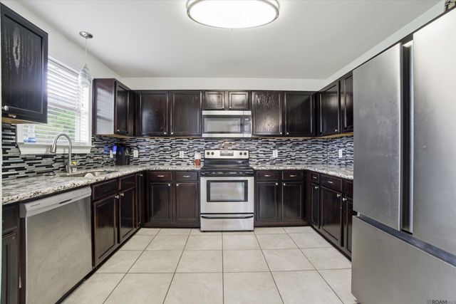 23949 Southpark Ln, Denham Springs, LA 70726