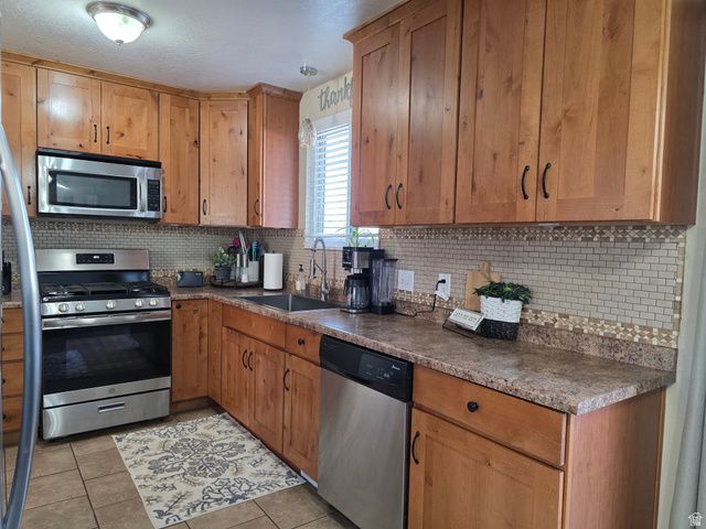 7933 S 2940 W, West Jordan, UT 84088