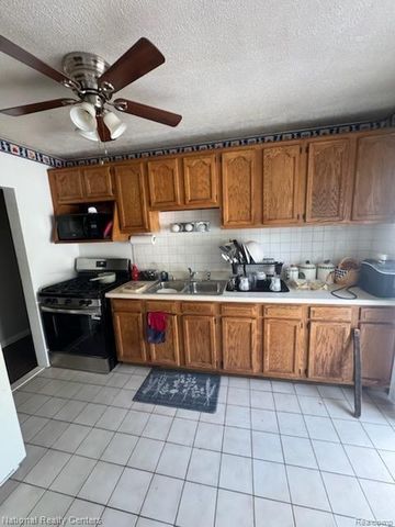 17190 Lennane Street, Redford Charter Township, MI 48240