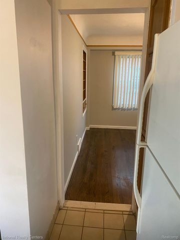 17190 Lennane Street, Redford Charter Township, MI 48240
