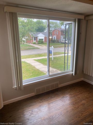 17190 Lennane Street, Redford Charter Township, MI 48240