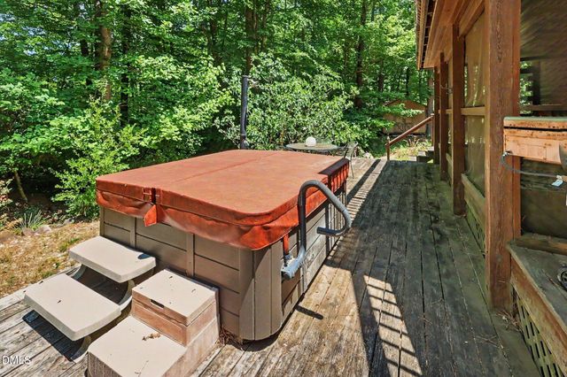 118 Crows Creek Road, Pittsboro, NC 27312