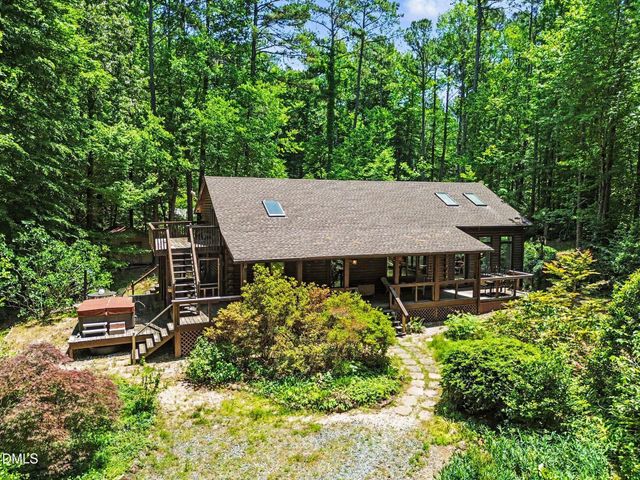 118 Crows Creek Road, Pittsboro, NC 27312