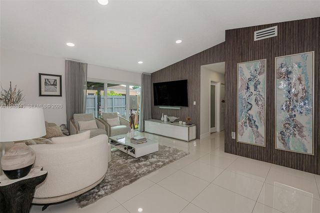 22173 SW 98th Ct, Cutler Bay, FL 33190