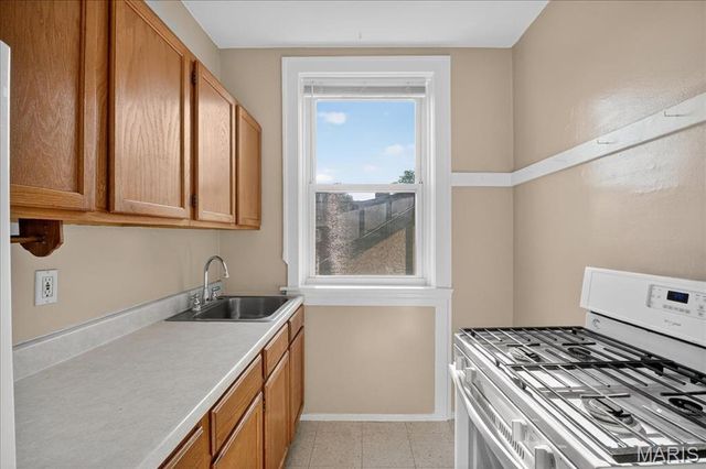 5023 Lansdowne Avenue, St Louis, MO 63109