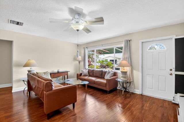 112 SW 9th Street, Boynton Beach, FL 33426