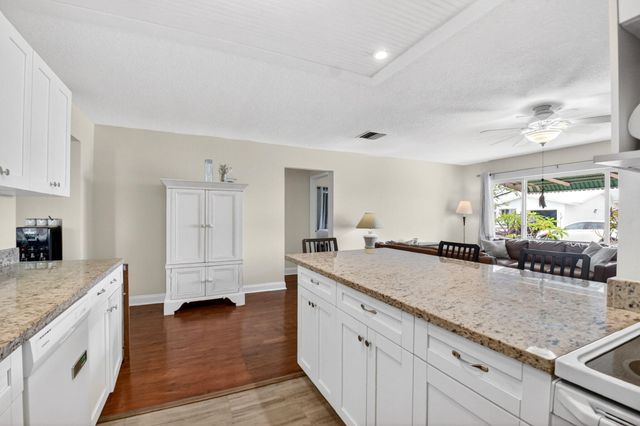 112 SW 9th Street, Boynton Beach, FL 33426