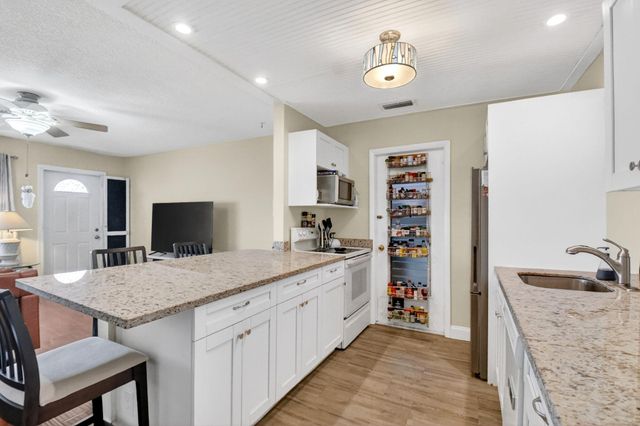 112 SW 9th Street, Boynton Beach, FL 33426