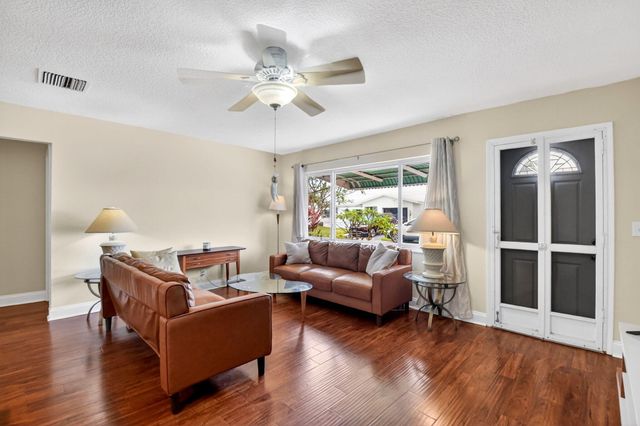 112 SW 9th Street, Boynton Beach, FL 33426