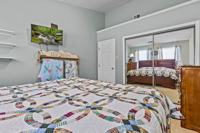 132 Copperfield Lane, Georgetown, KY 40324