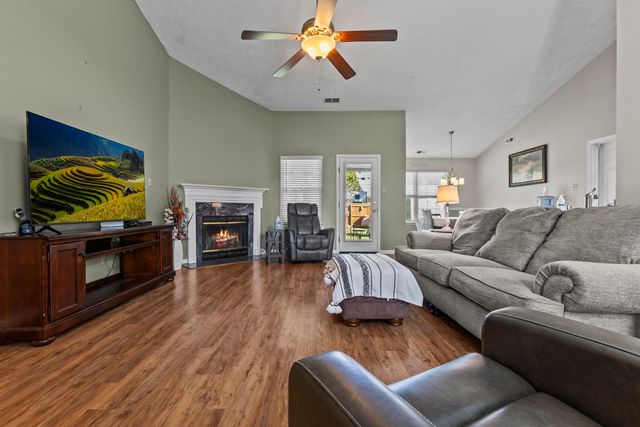 132 Copperfield Lane, Georgetown, KY 40324