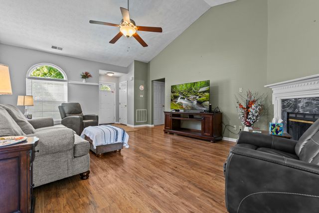 132 Copperfield Lane, Georgetown, KY 40324