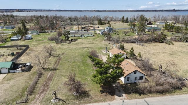 945 East Avenue NE, Bemidji, MN 56601