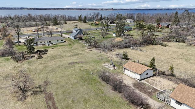 945 East Avenue NE, Bemidji, MN 56601