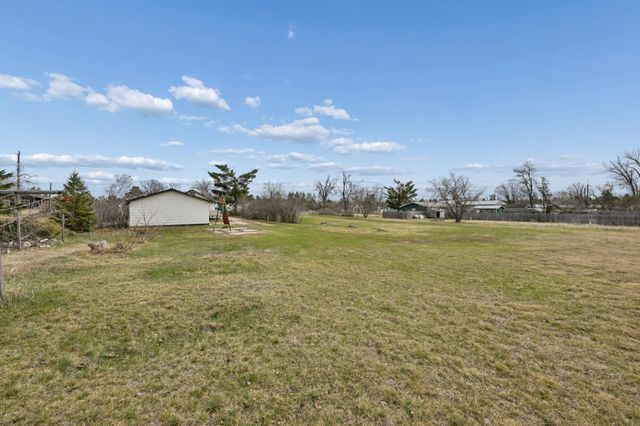 945 East Avenue NE, Bemidji, MN 56601