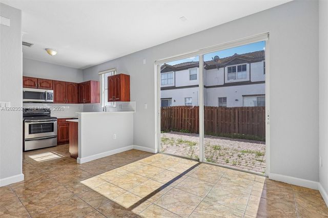 7616 NW 114th Path 7616, Doral, FL 33178