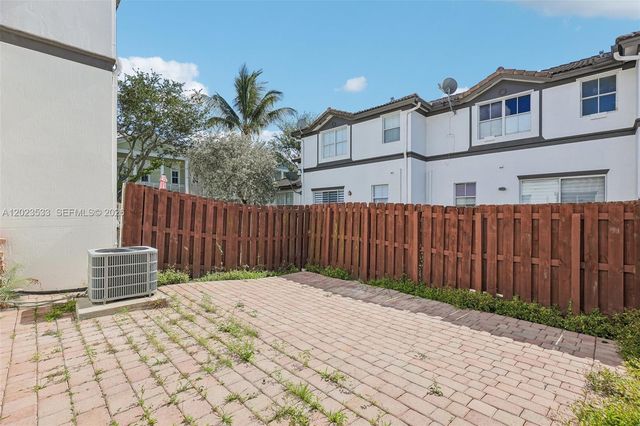 7616 NW 114th Path 7616, Doral, FL 33178
