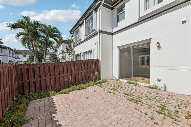 7616 NW 114th Path 7616, Doral, FL 33178