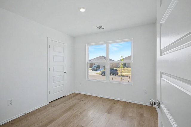 10013 SW 37th Street, Mustang, OK 73064