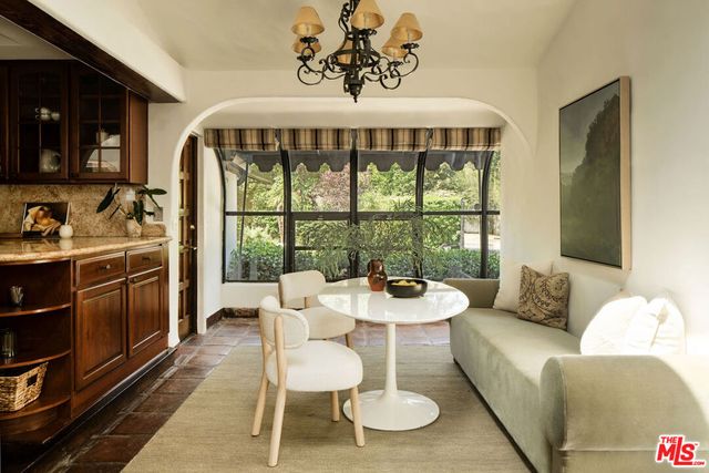 4860 Vanalden Avenue, Tarzana, CA 91356