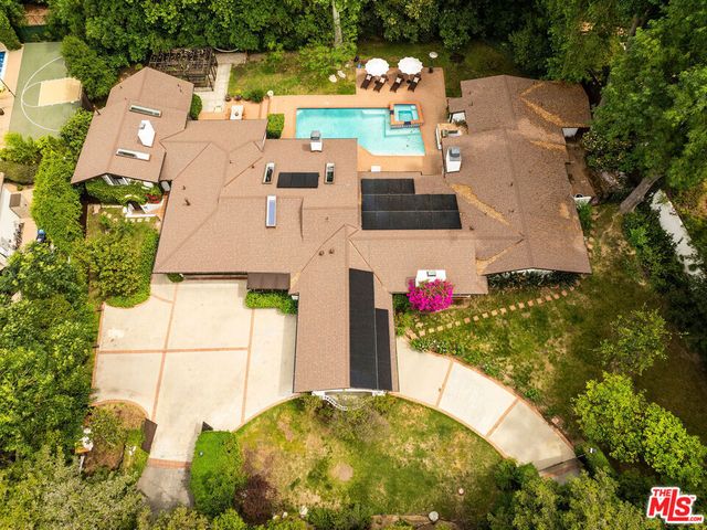 4860 Vanalden Avenue, Tarzana, CA 91356