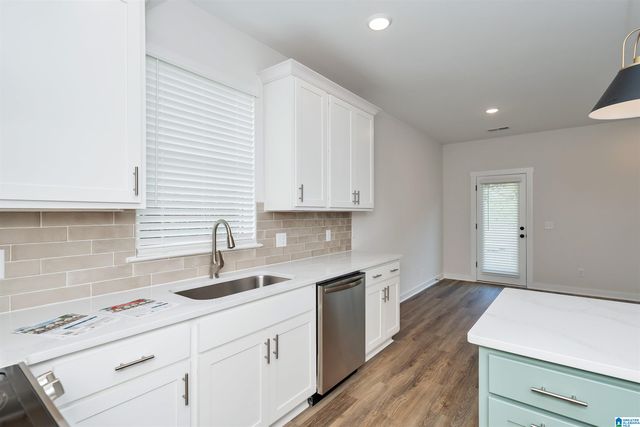 22136 VILLAGE PARKWAY, Helena, AL 35080