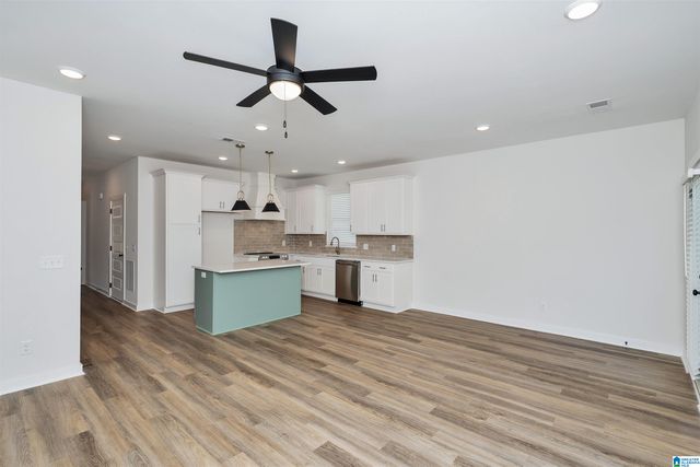 22136 VILLAGE PARKWAY, Helena, AL 35080