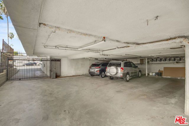 1432 N Fairfax Avenue, Los Angeles, CA 90046