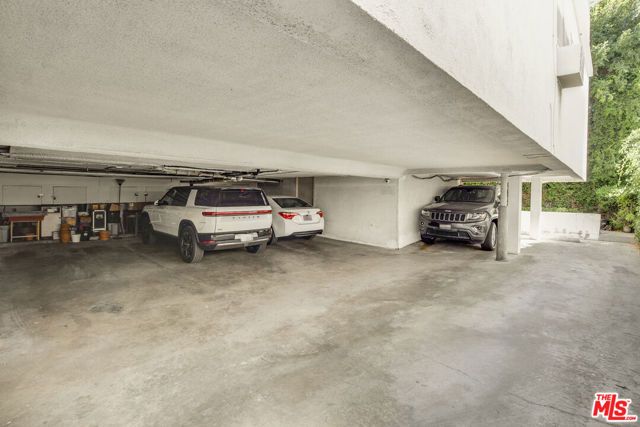 1432 N Fairfax Avenue, Los Angeles, CA 90046