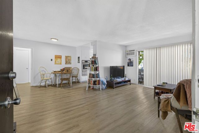 1432 N Fairfax Avenue, Los Angeles, CA 90046