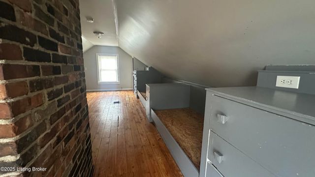 2110 Burwell Ave, Louisville, KY 40210