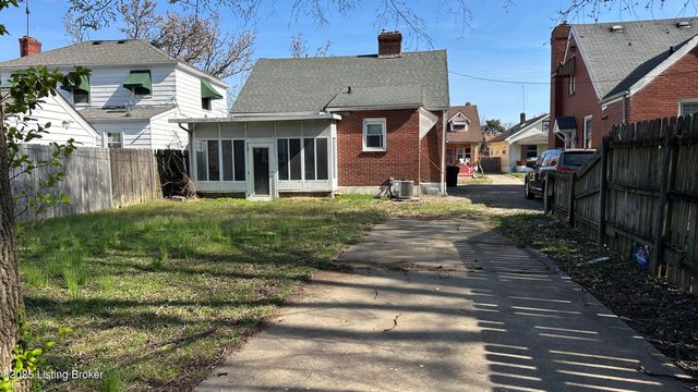 2110 Burwell Ave, Louisville, KY 40210