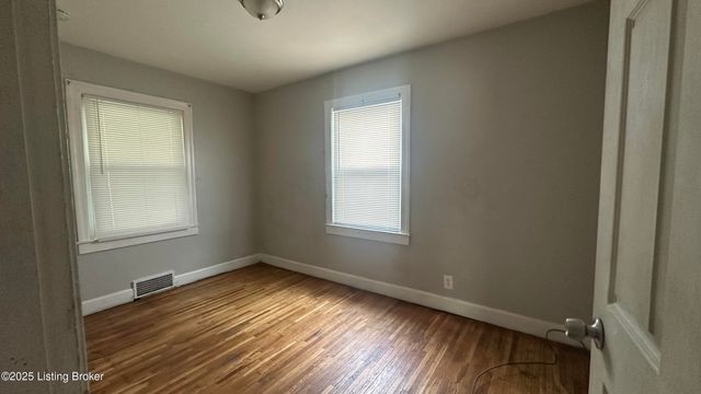2110 Burwell Ave, Louisville, KY 40210