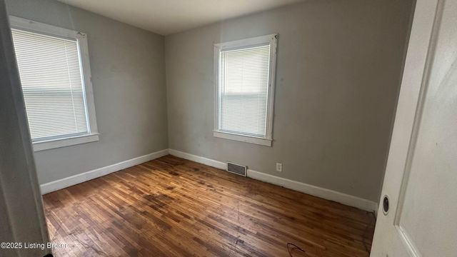 2110 Burwell Ave, Louisville, KY 40210