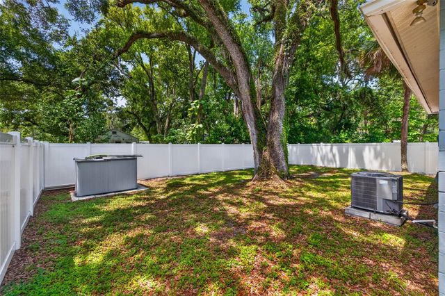1909 E HENRY AVENUE, Tampa, FL 33610