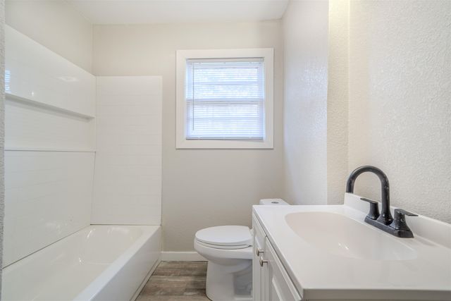 1109 Morgan St, Longview, TX 75602