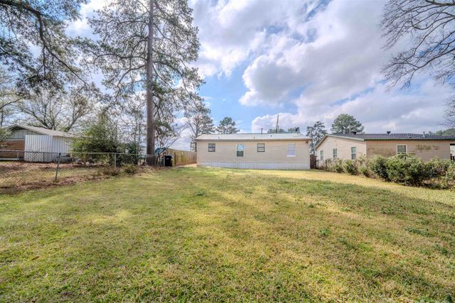 1109 Morgan St, Longview, TX 75602