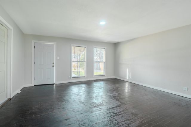 1109 Morgan St, Longview, TX 75602