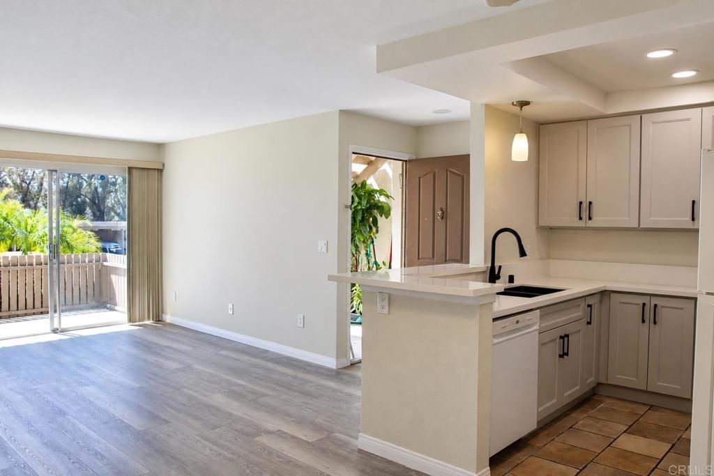 432 Edgehill Lane 169, Oceanside, CA 92054 — photo 2