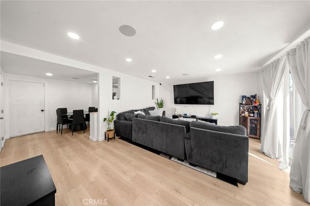 2729 Central Avenue H, El Monte, CA 91733