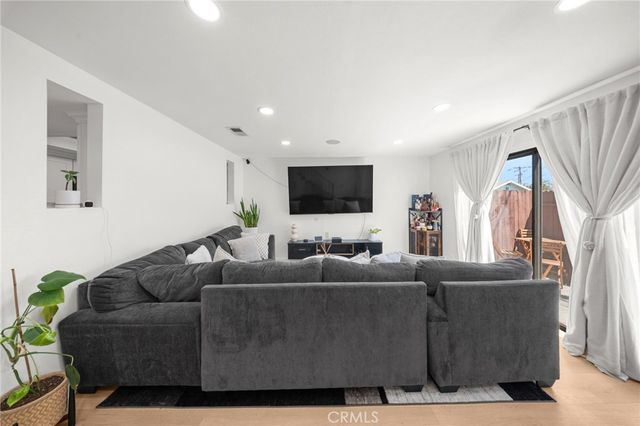 2729 Central Avenue H, El Monte, CA 91733