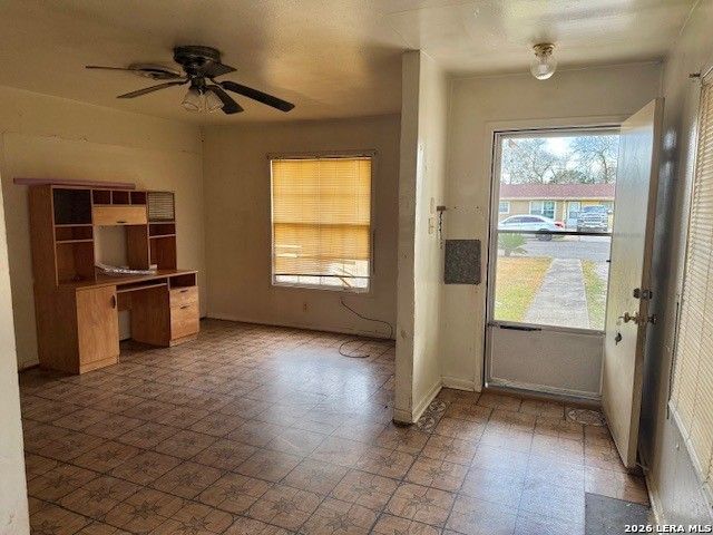 1013 E Huntington St, Beeville, TX 78102