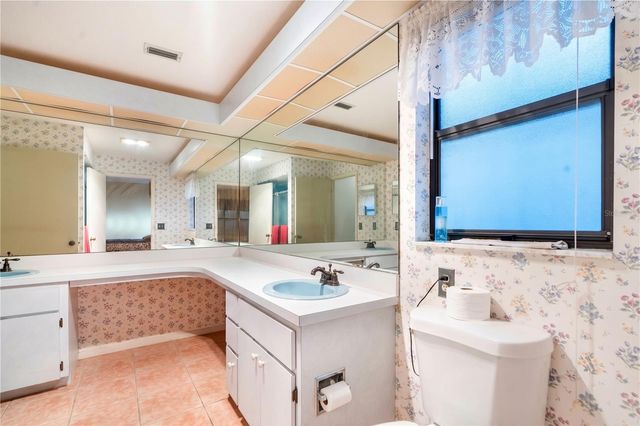 9415 LAKE CHRISE LANE, Port Richey, FL 34668