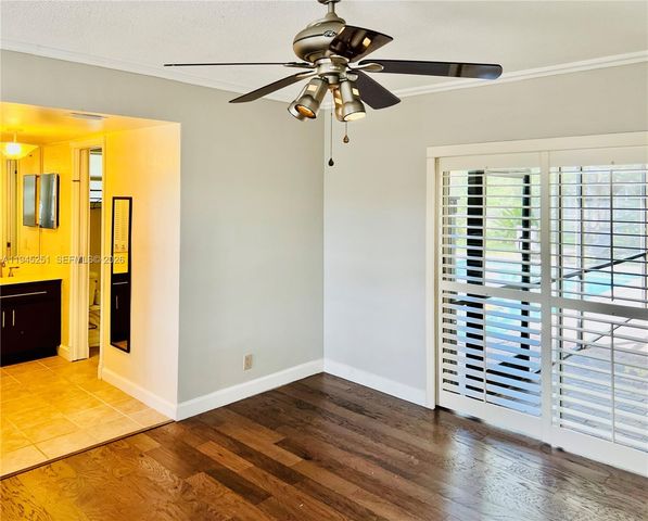 7470 NW 10th Ct, Plantation, FL 33313